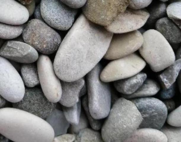Где заказать гальку и каменную крошку с доставкой?  в Московской области