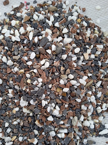 Kamenclub.ru: Мраморная крошка (щебень крошка микс: белый-зеленый-розовый) фр. 3-5 мм.  купить в Московской области мрамор белый, зеленый, розовый мраморная декоративная крошка каменная 12000 руб/т   фото КАМЕНЬ КЛУБ