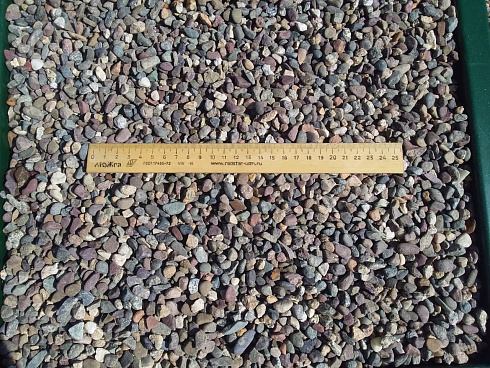Kamenclub.ru: Галька речная окат цветная фр.5-10 мм. купить  в Московской области галька речная белый, серый, красноватый, синий, темно-серый речная окатанная галька декоративная 6800 руб/т   фото КАМЕНЬ КЛУБ