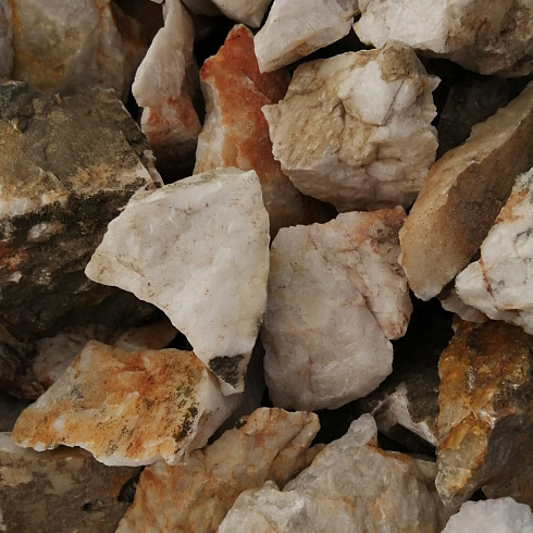 фото Кварц ( фр. 70-100 мм)  купить в Московской области в интернет-портале КАМЕНЬ КЛУБ