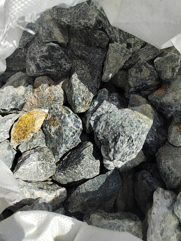 фото Галтованный жадеит (фр. 70-100 мм)  купить в Московской области в интернет-портале КАМЕНЬ КЛУБ