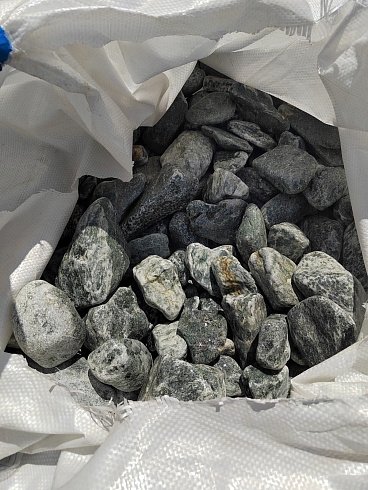 фото Галтованный жадеит (фр. 70-100 мм)  купить в Московской области в интернет-портале КАМЕНЬ КЛУБ