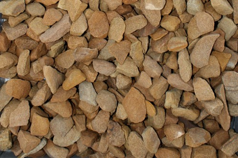 Kamenclub.ru: Щебень крошка желтый (песчаник) фр. 20-40 мм.  купить в Московской области песчаник бежевый рыжий каменная крошка песчаника 9500 руб/т   фото КАМЕНЬ КЛУБ