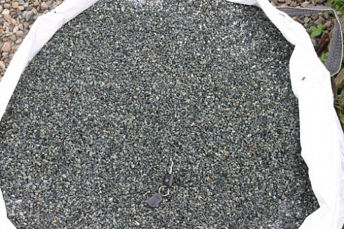 Kamenclub.ru: Щебень крошка зеленый (змеевик) фр. 5-10 мм  купить в Московской области змеевик зеленый, салатовый ландшафтный декоративный щебень крошка 7 200 руб/т   фото КАМЕНЬ КЛУБ