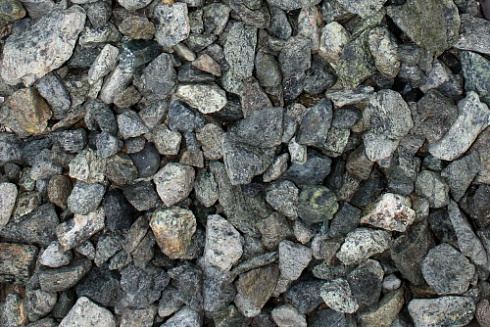 Kamenclub.ru: Щебень крошка зеленый (змеевик) фр. 3-5 мм  купить в Московской области камень змеевик зеленый, салатовый светло-зеленый мраморная каменная декоративная крошка 9000 руб/т   фото КАМЕНЬ КЛУБ