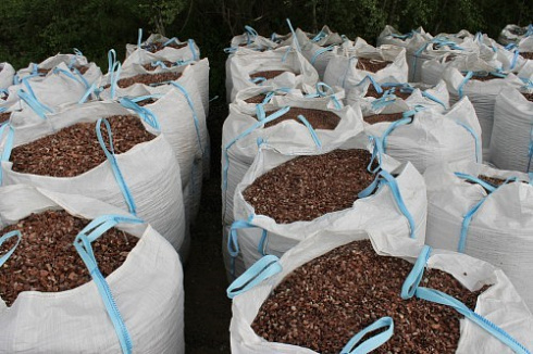 Kamenclub.ru: Мраморная крошка (щебень крошка розовый) фр. 10-20 мм.  купить в Московской области мрамор розовый, красный каменная декоративная крошка ландшафтная 11000 руб/т   фото КАМЕНЬ КЛУБ