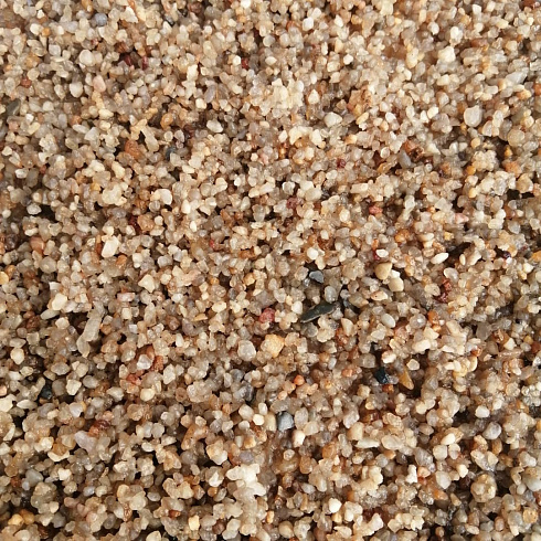Кварцевый песок сухой фракцинированный фр. 1,6-4 мм.  купить в Московской области фото Камень Клуб