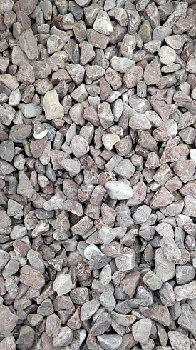 Kamenclub.ru: Мраморная крошка (щебень галтованный розовый) фр.20-40 мм.  купить в Московской области мрамор розовый, красный оголтованный округлый щебень  15000 руб/т   фото КАМЕНЬ КЛУБ