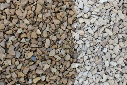 Kamenclub.ru: Щебень крошка желтый (песчаник) фр. 10-20 мм.  купить в Московской области песчаник бежевый, серый, рыжий декоративный ландшафтный щебень колотый 9500 руб/т   фото КАМЕНЬ КЛУБ