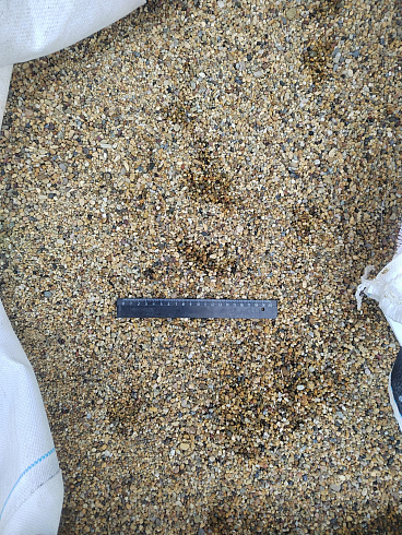 Галька речная окат (рыжая) фр.3-5 мм купить в Московской области 