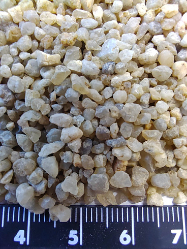 Кварцевый песок сухой фракцинированный фр. 1,6-4 мм.  купить в Московской области фото Камень Клуб