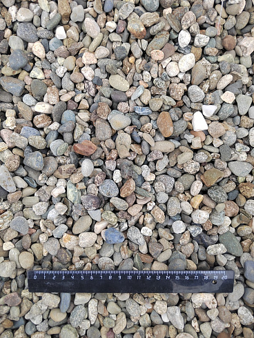 Kamenclub.ru: Галька речная окат (серая) фр.10-20 мм купить  в Московской области галька речная серая, серый, темно-серый, светло-серый, коричневый ландшафтная декоративная речная окатанная округлая галька 5000 руб/т   фото КАМЕНЬ КЛУБ