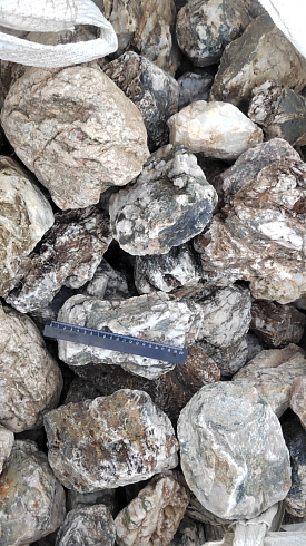 Kamenclub.ru: Кварцевый валунчик фр.100-300 мм.  купить в Московской области кварц белый, бежевый молочный рыжий крупный природный камень галечник 7850 руб/т   фото КАМЕНЬ КЛУБ