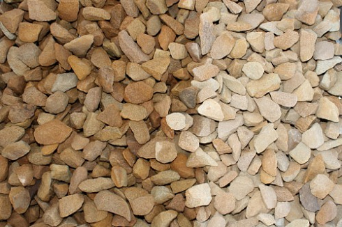 Kamenclub.ru: Щебень крошка желтый (песчаник) фр. 20-40 мм.  купить в Московской области песчаник бежевый рыжий каменная крошка песчаника 9500 руб/т   фото КАМЕНЬ КЛУБ