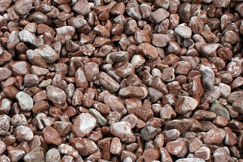 Kamenclub.ru: Мраморная крошка (щебень галтованный розовый) фр.40-70 мм.  купить в Московской области мрамор розовый, красный галтовка мраморная щебня 15000 руб/т   фото КАМЕНЬ КЛУБ