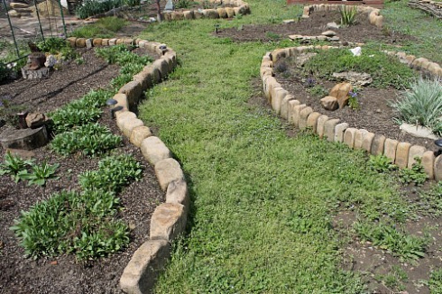 Kamenclub.ru: Песчаник для строительства и кладки блочный (фр 100-200 мм)  купить в Московской области песчаник бежевый серый рыжий валун мелкий для строительства песчаник 6500 руб/т   фото КАМЕНЬ КЛУБ