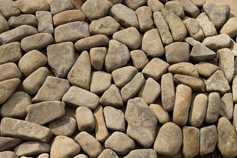 Kamenclub.ru: Песчаник брусчатка  купить в Московской области    5 500 руб/т   фото КАМЕНЬ КЛУБ