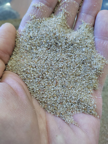 Кварцевый песок для площадок фр. 0,3 - 1 мм.  купить в Московской области фото Камень Клуб