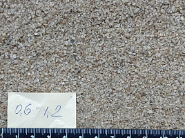 Кварцевый песок для площадок фр. 0,6-1,2 мм.  купить в Московской области фото Камень Клуб