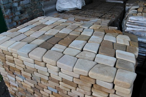 Kamenclub.ru: Песчаник брусчатка (Готика) art PSG-L-01  купить в Московской области    2300 руб/кв.м   фото КАМЕНЬ КЛУБ