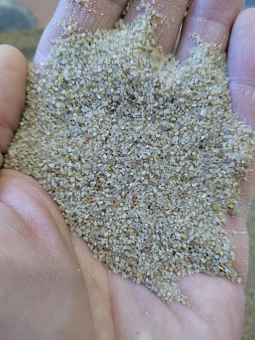 Кварцевый песок для площадок фр. 0,3 - 1 мм.  купить в Московской области фото Камень Клуб