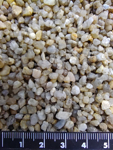 Кварцевый песок для площадок фр. 2-5 мм.  купить в Московской области фото Камень Клуб